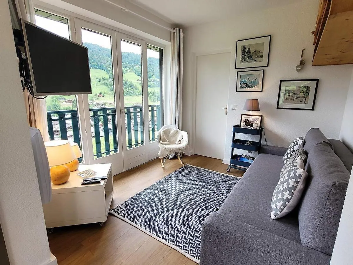 Appartement Skis Aux Pieds Avec Piscine, Renove Et Confortable - Fr-1-598-18 Les Gets 0*,  France