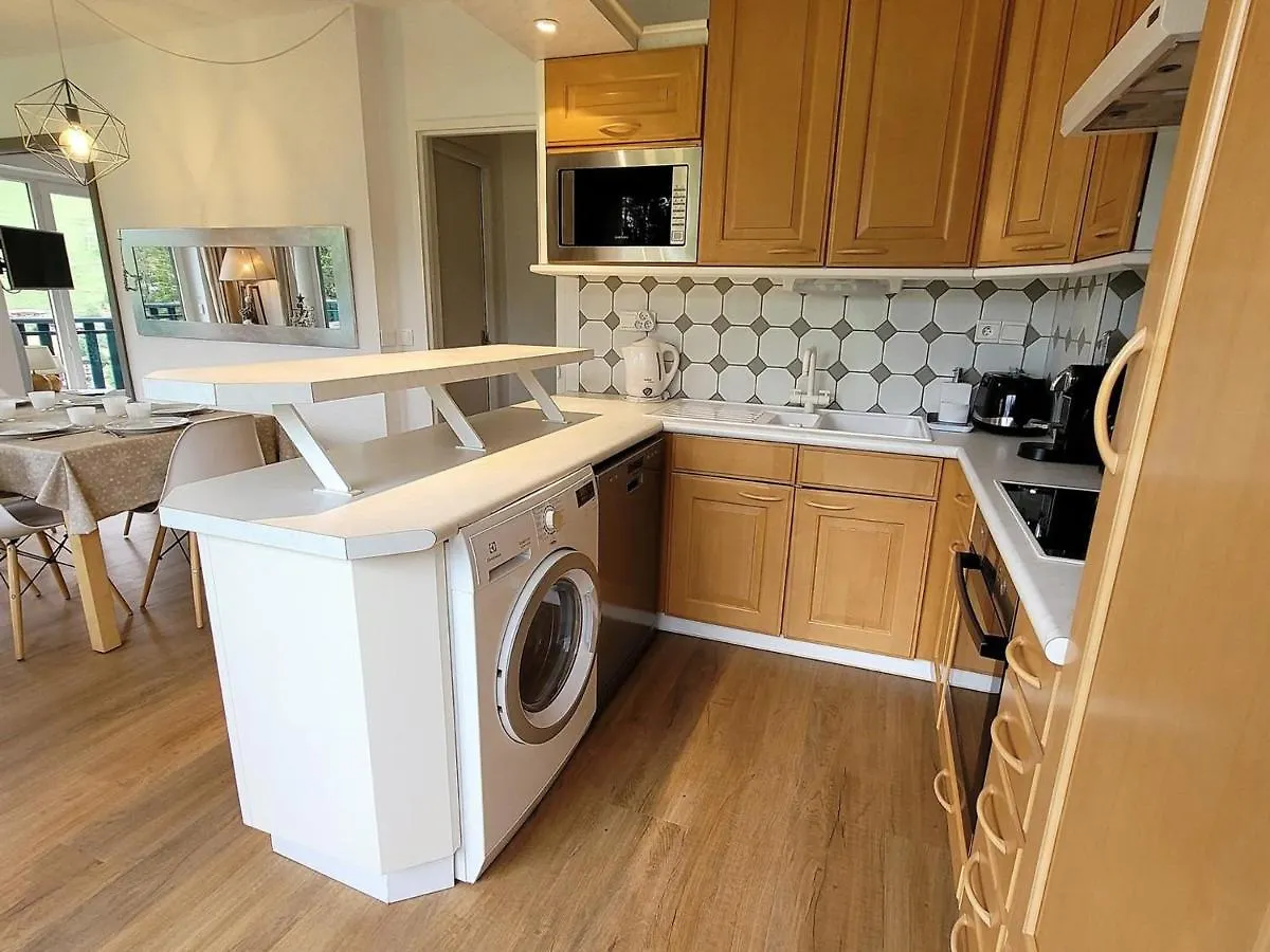 Appartement Skis Aux Pieds Avec Piscine, Renove Et Confortable - Fr-1-598-18 Les Gets France