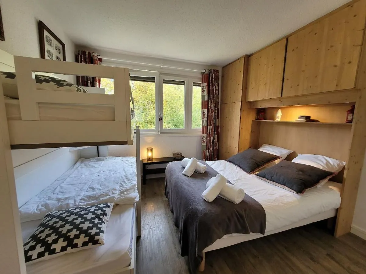 Appartement Skis Aux Pieds Avec Piscine, Renove Et Confortable - Fr-1-598-18 Les Gets 0*,  France